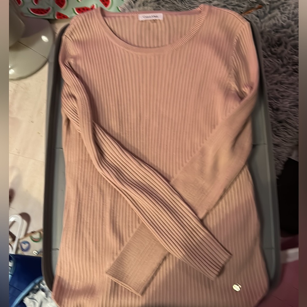 New without tags Calvin Klein sweater very very soft size small